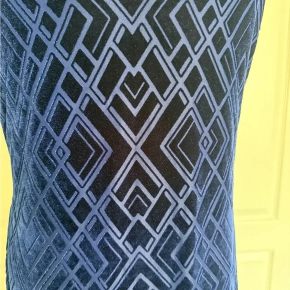 White House Black Market Blue Velour Geometric Sheath Dress – Size Large - Picture 5 of 7
